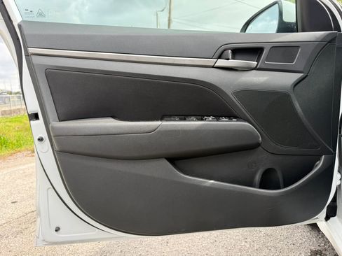 Used 2018 Hyundai Elantra SEL image 21
