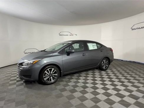 Used 2025 Nissan Versa SV w/ Trunk Package image 4