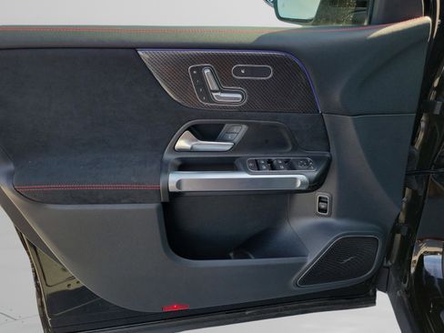 New 2025 Mercedes-Benz GLB 35 AMG 4MATIC image 26