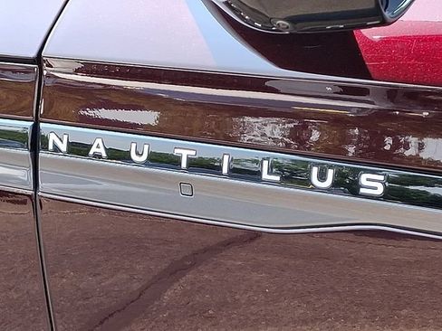 Used 2025 Lincoln Nautilus Reserve w/ Jet Appearance Package AWD/4WD image 30