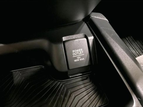 Used 2018 Honda CR-V LX image 33