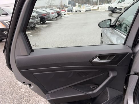 Used 2023 Volkswagen Jetta Sport image 10