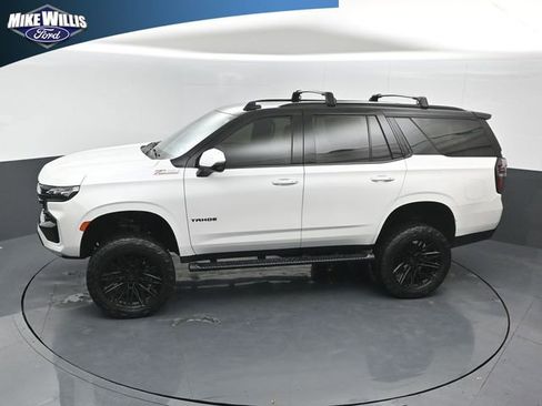 Used 2023 Chevrolet Tahoe Z71 w/ Luxury Package AWD/4WD image 12