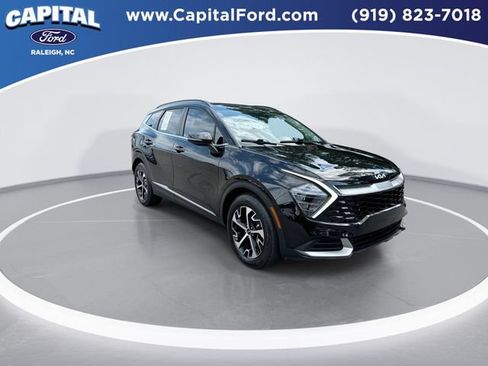 Used 2025 Kia Sportage EX w/ Premium Package FWD image 2