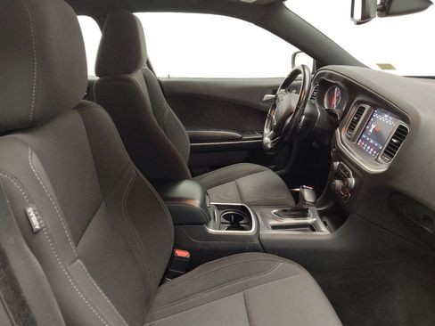 Used 2019 Dodge Charger SXT AWD/4WD image 21