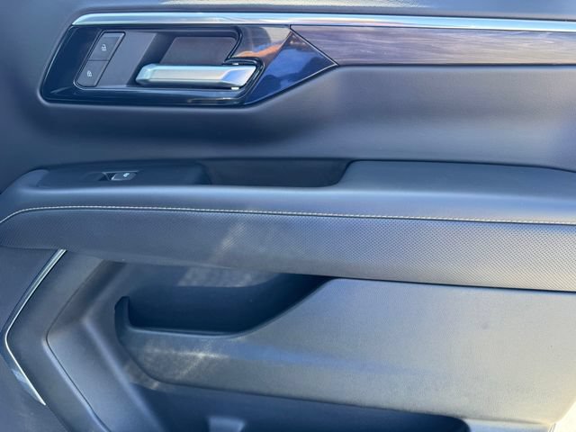 Certified 2025 Chevrolet Suburban Premier AWD/4WD image 7