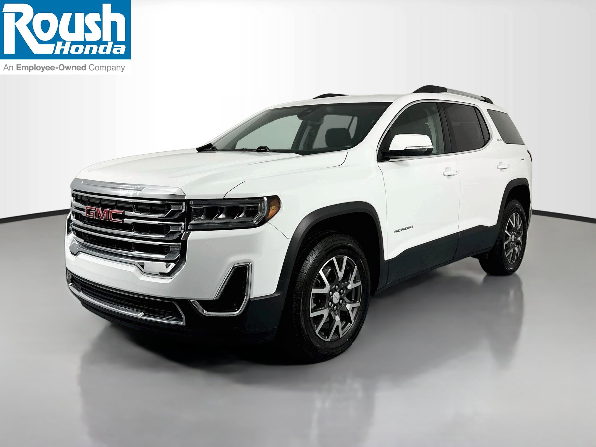 Used 2023 GMC Acadia SLE w/ Driver Convenience Package FWD image 1