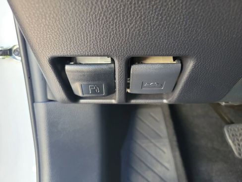 Used 2025 Toyota RAV4 LE image 30