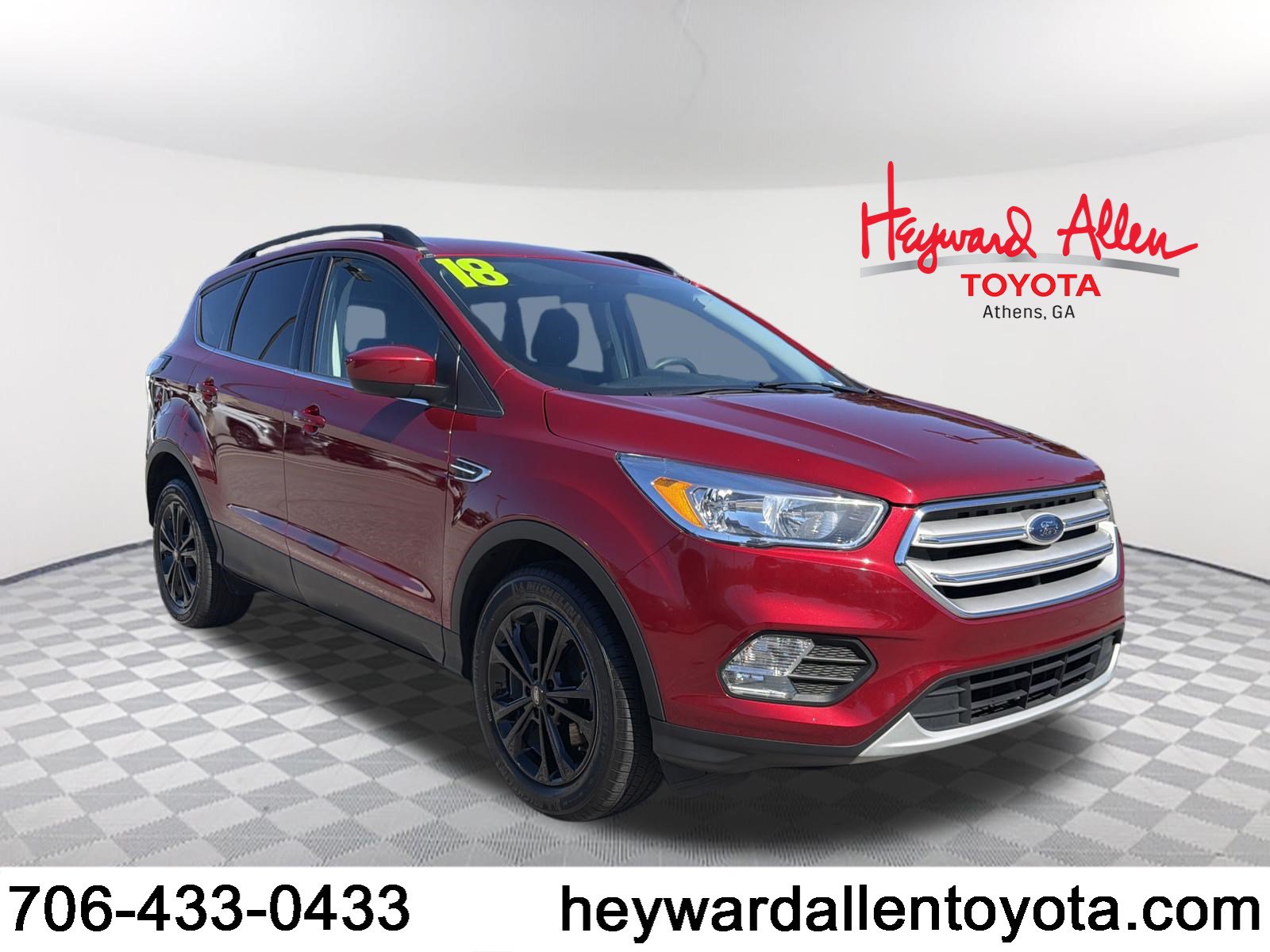 Used 2018 Ford Escape SE FWD image 1