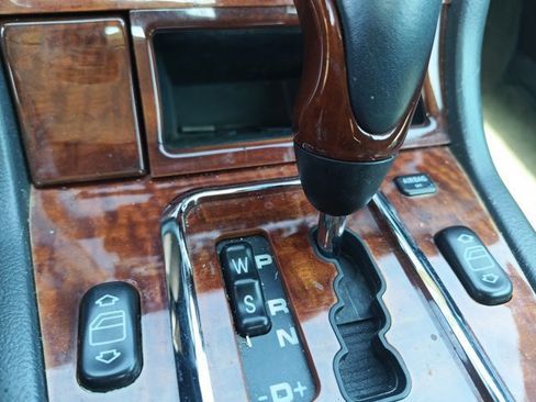 Used 2003 Mercedes-Benz SLK 320 image 11