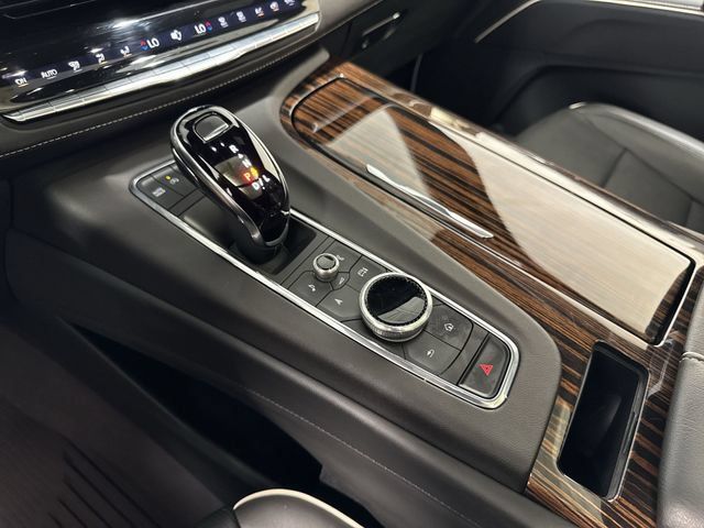 Certified 2024 Cadillac Escalade Premium Luxury w/ Performance Package AWD/4WD image 27