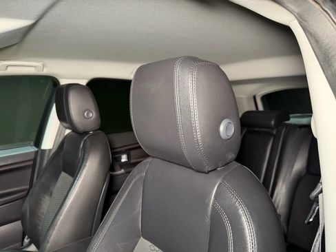 Used 2017 Land Rover Discovery Sport SE image 37