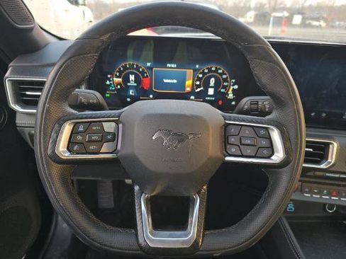 Used 2025 Ford Mustang GT Premium image 7