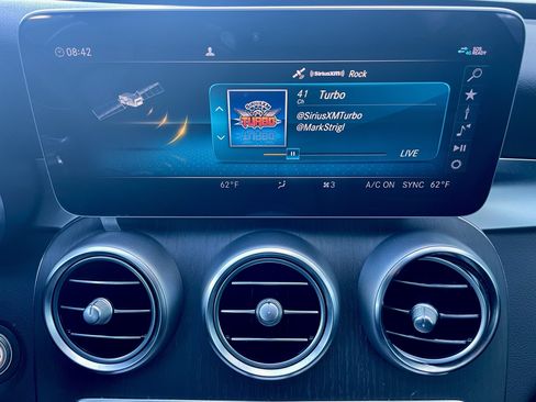 Used 2020 Mercedes-Benz C 300 4MATIC Sedan image 28