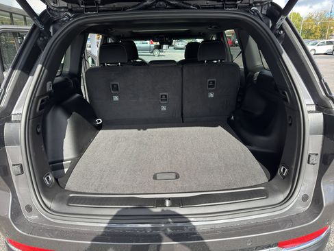 New 2025 Jeep Grand Cherokee Laredo image 30