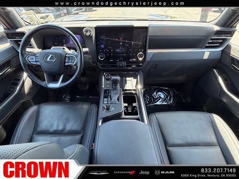 Used 2025 Lexus GX 550 w/ Accessory Package (2T) AWD/4WD image 36