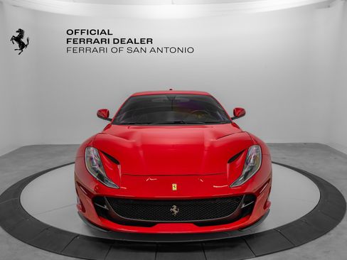 Used 2019 Ferrari 812 Superfast Base image 8