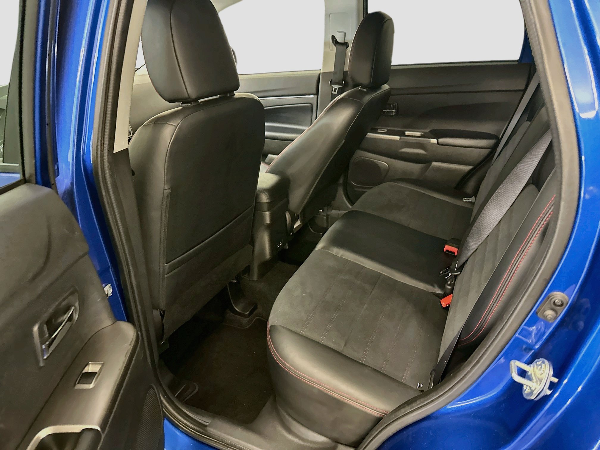 Used 2024 Mitsubishi Outlander Sport AWD image 28