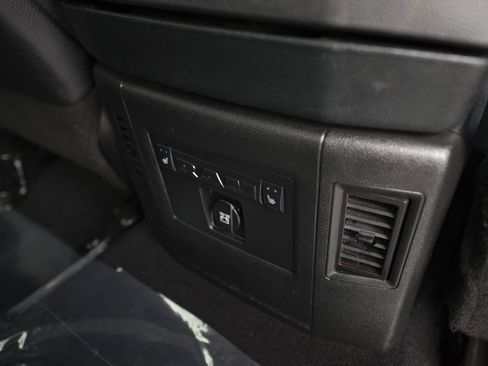 Used 2018 RAM 2500 Laramie w/ Convenience Group AWD/4WD image 21