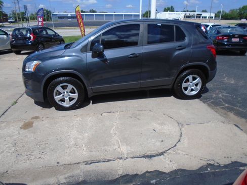 Used 2016 Chevrolet Trax LS AWD/4WD image 5
