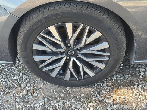 Used 2025 Nissan Altima 2.5 SV FWD image 31