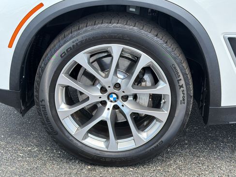 Used 2021 BMW X5 xDrive40i w/ Premium Package AWD/4WD image 13