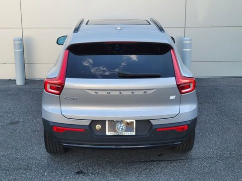 Used 2023 Volvo XC40 Recharge Ultimate image 12