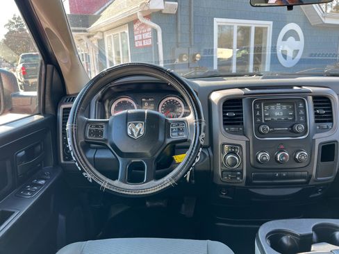 Used 2018 RAM 1500 Express w/ Express Value Package image 11