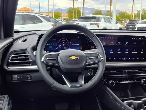 New 2026 Chevrolet Traverse LT w/ LPO, Floor Liner Package FWD image 7
