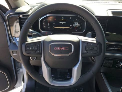New 2026 GMC Sierra 1500 SLT image 23