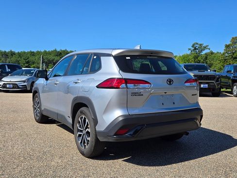 Used 2024 Toyota Corolla Cross AWD Hybrid image 3