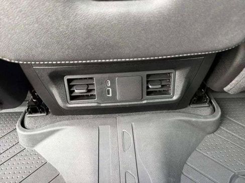 Used 2024 Chevrolet Silverado 1500 Custom AWD/4WD image 19