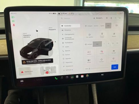 Used 2022 Tesla Model Y Long Range AWD/4WD image 28