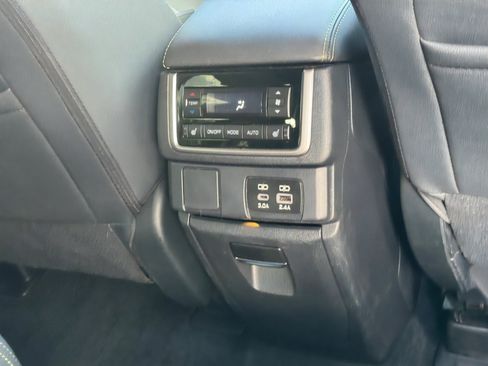 Used 2023 Subaru Ascent Onyx Edition Limited image 14