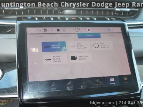 Used 2023 Jeep Grand Cherokee Trailhawk image 30