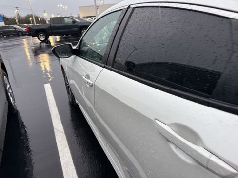 Used 2020 Honda Civic EX image 10