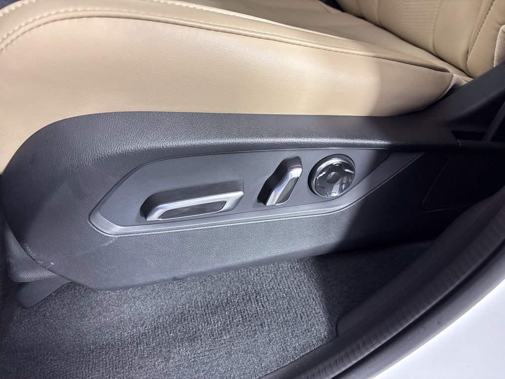 Certified 2026 Acura MDX w/ Technology Package FWD image 33