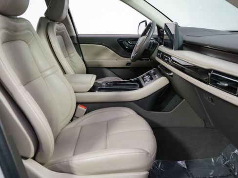 Used 2021 Lincoln Aviator Reserve w/ Equipment Group 208A AWD/4WD image 16