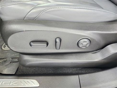 Used 2020 Buick Envision Essence image 20