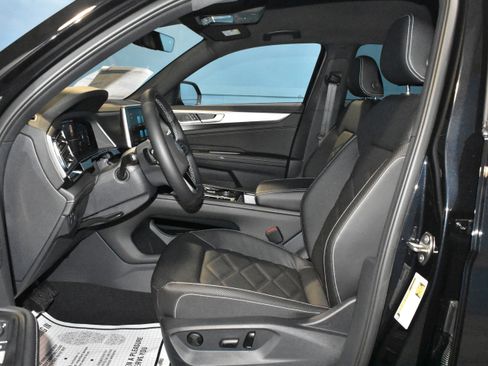 New 2026 Volkswagen Atlas Cross Sport SE image 6