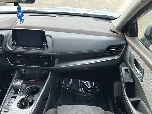 Used 2021 Nissan Rogue SV FWD image 26