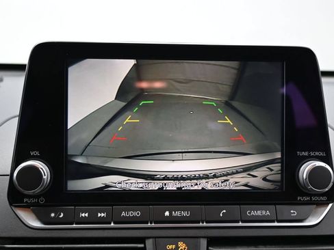 Used 2024 Nissan Altima 2.5 SV FWD image 16