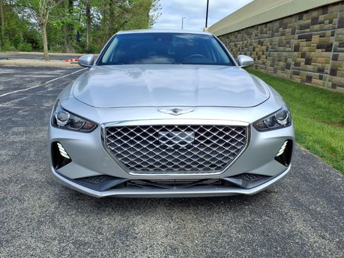 Used 2019 Genesis G70 2.0T Advanced RWD image 3