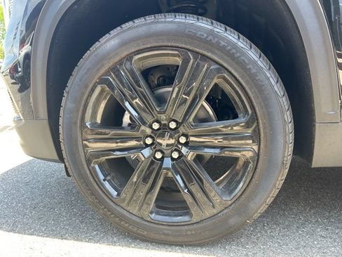 New 2026 GMC Acadia Elevation w/ Black Edition AWD/4WD image 19