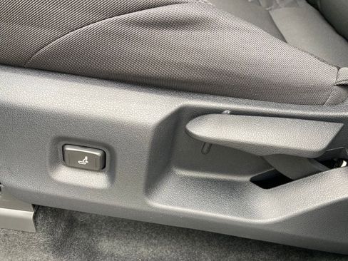 New 2026 Toyota Tacoma SR AWD/4WD image 13