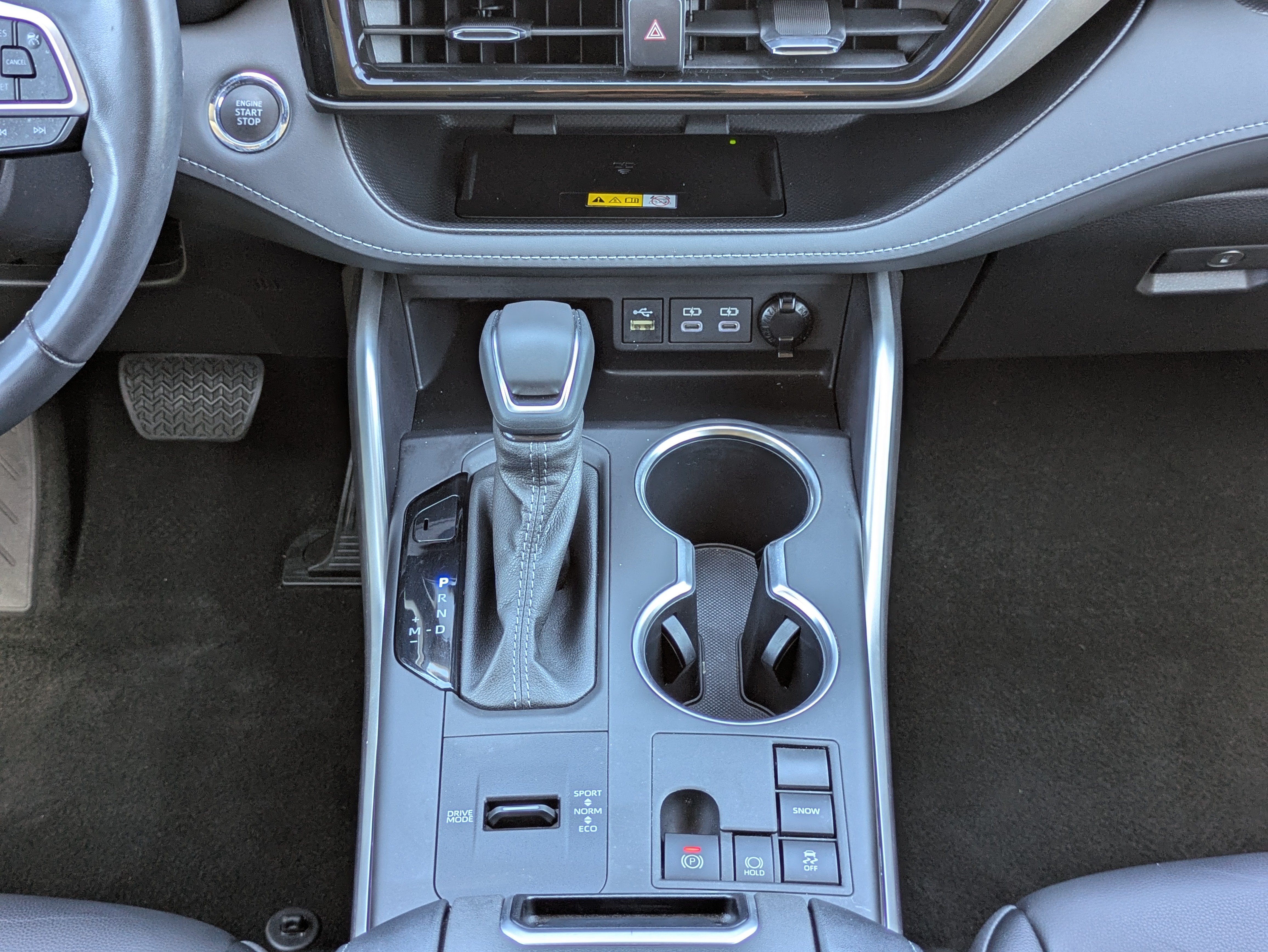 Used 2023 Toyota Highlander XLE FWD image 19