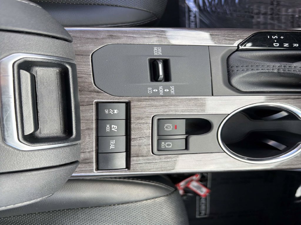 Used 2021 Toyota Highlander Limited AWD/4WD image 32