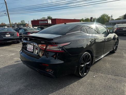 Used 2019 Nissan Maxima SR w/ Premium Package image 5
