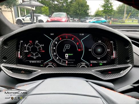 Used 2026 Lamborghini Revuelto AWD/4WD image 16