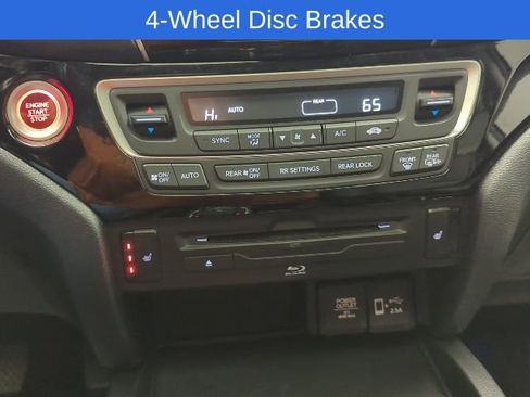 Used 2022 Honda Pilot Touring image 17